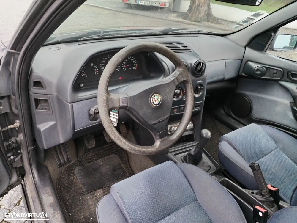 Alfa Romeo 146 1.4 TS 16V Confort - 10