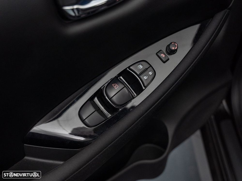 Nissan Leaf N-Connecta - 17