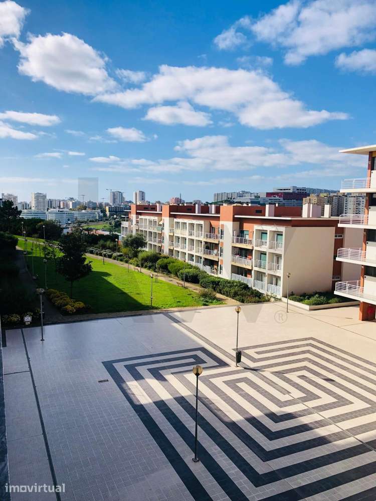 Escritório de 208 m2 no Portela Business Center | Carnaxide | Seguranç - Grande imagem: 2/8