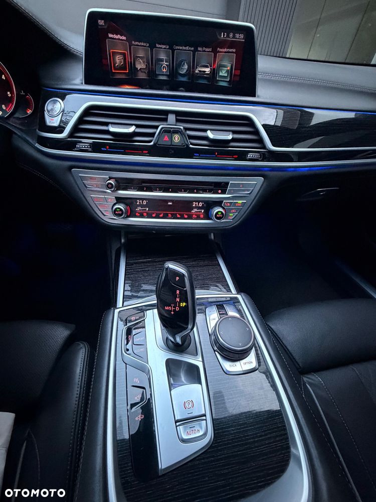 BMW Seria 7 750d xDrive - 6