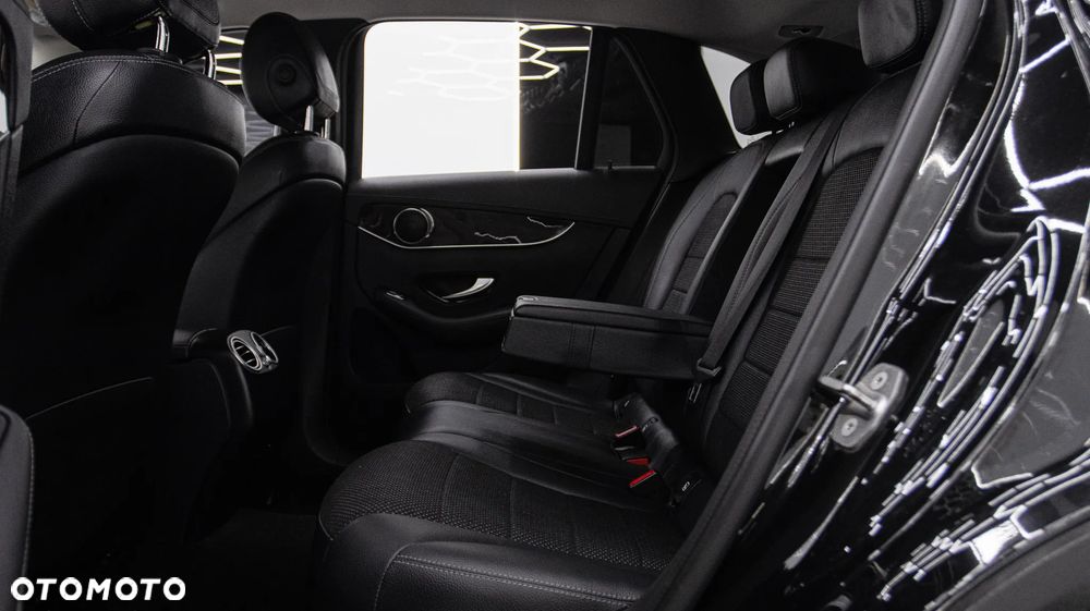 Mercedes-Benz GLC 200 - 20