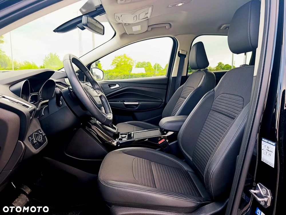 Ford Kuga 2.0 TDCi 2x4 Titanium - 22