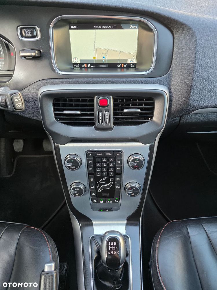 Volvo V40 D4 Ocean Race - 34