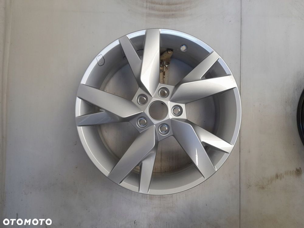 Felga aluminiowa Skoda OE 5E3601025 6.5" x 17" 5x112 ET46 - 1