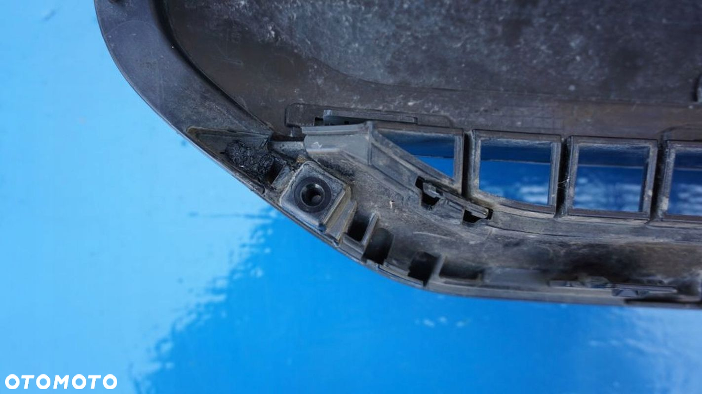VOLVO C40 XC40 RECHARGE LIFT - GRILL ATRAPA - 3