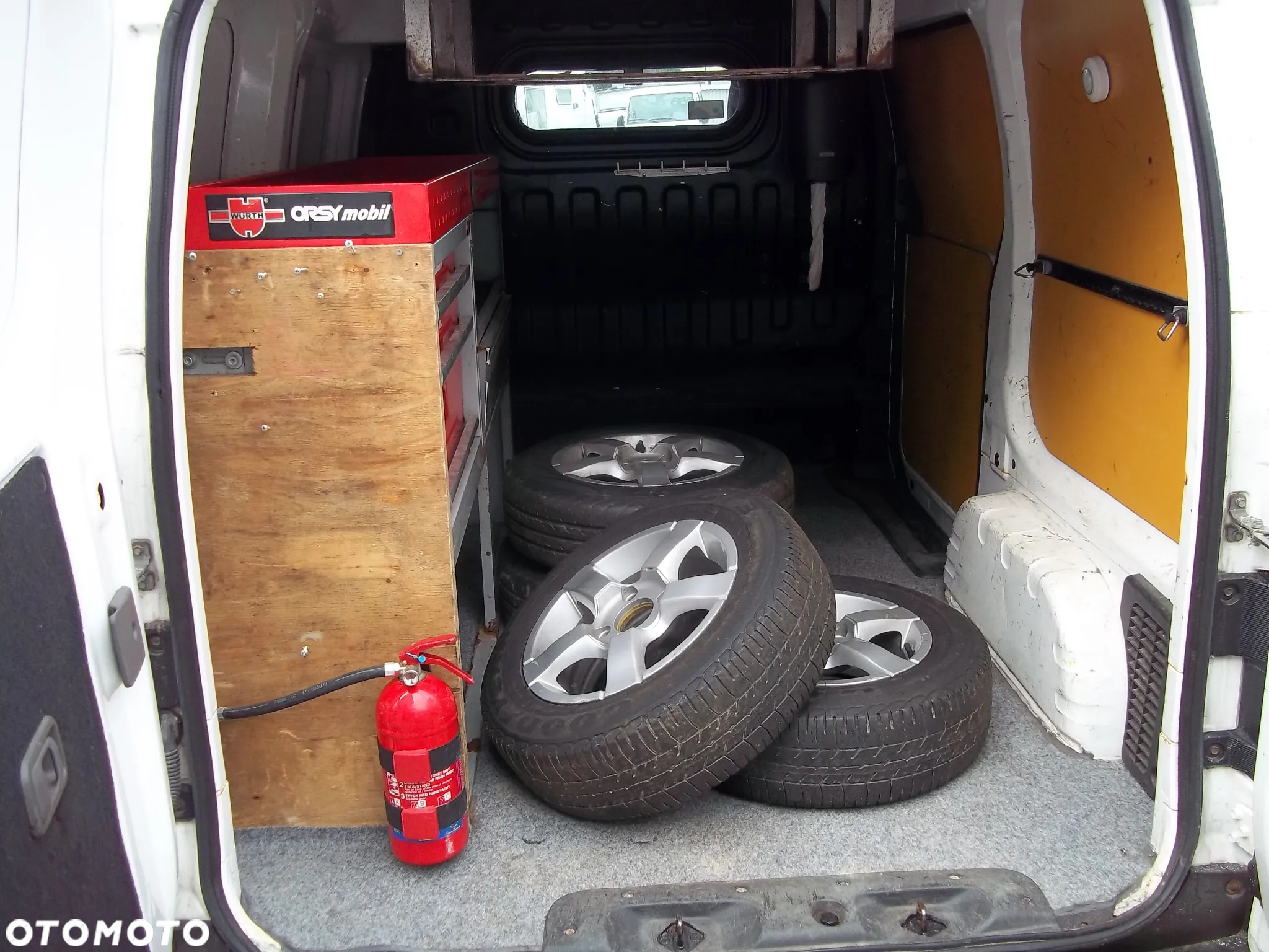Nissan NV200 - 4