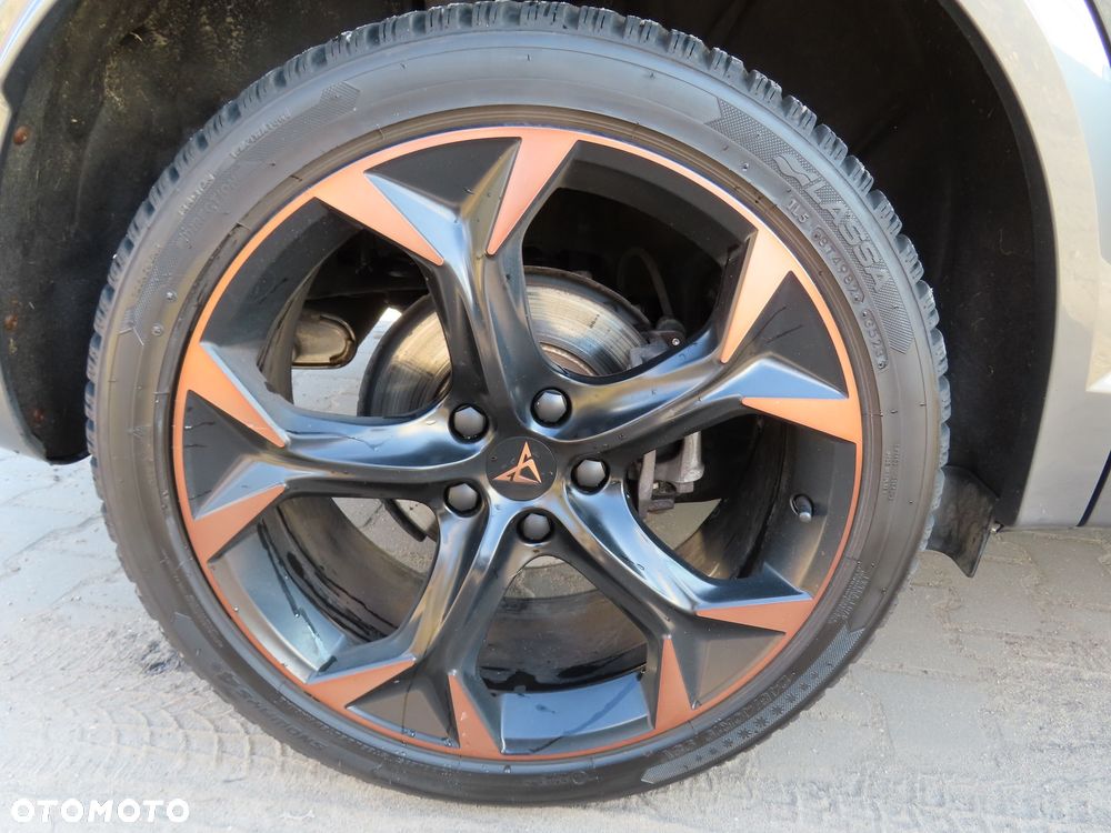 Cupra Formentor 1.5 TSI DSG - 25