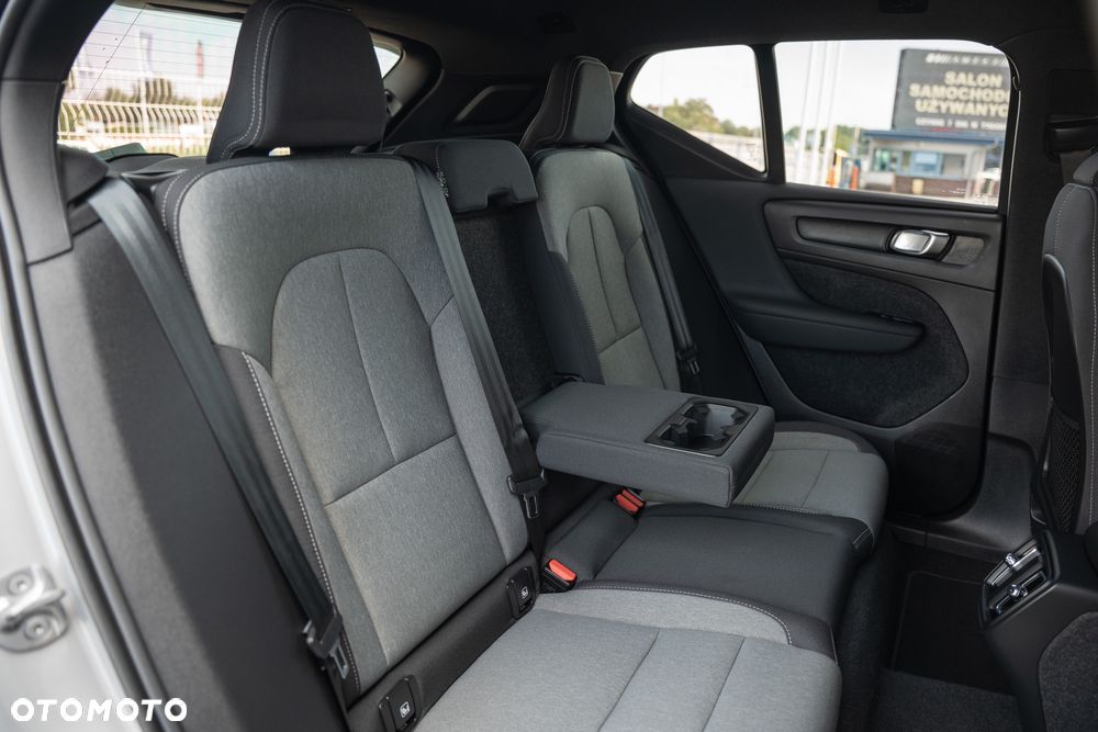 Volvo XC 40 B3 Plus Bright - 35