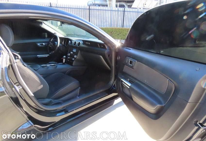 Ford Mustang 2.3 EcoBoost - 39