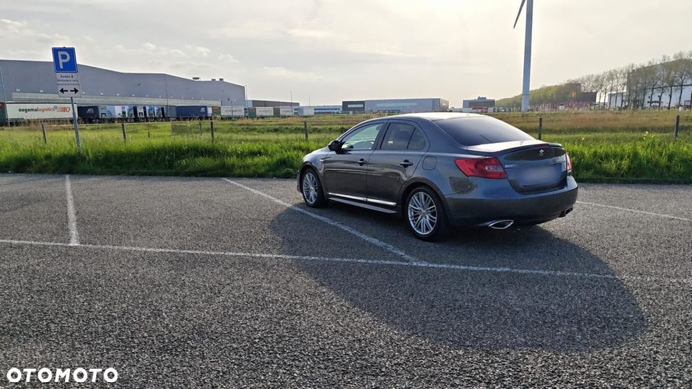 Suzuki Kizashi 2.4 Sport 4WD CVT - 7