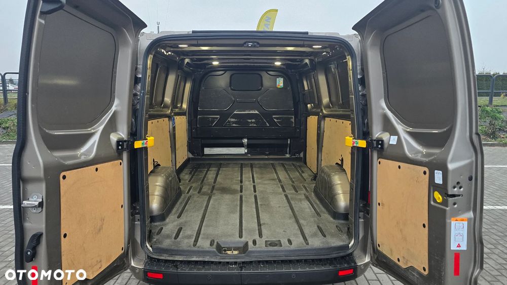 Ford Transit Custom - 9