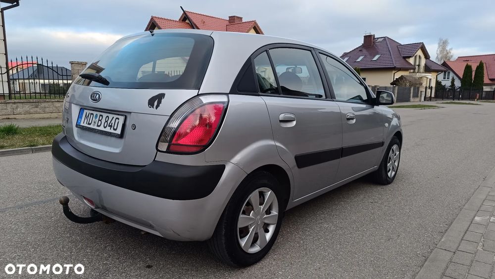 Kia Rio 1.5 SLX - 8