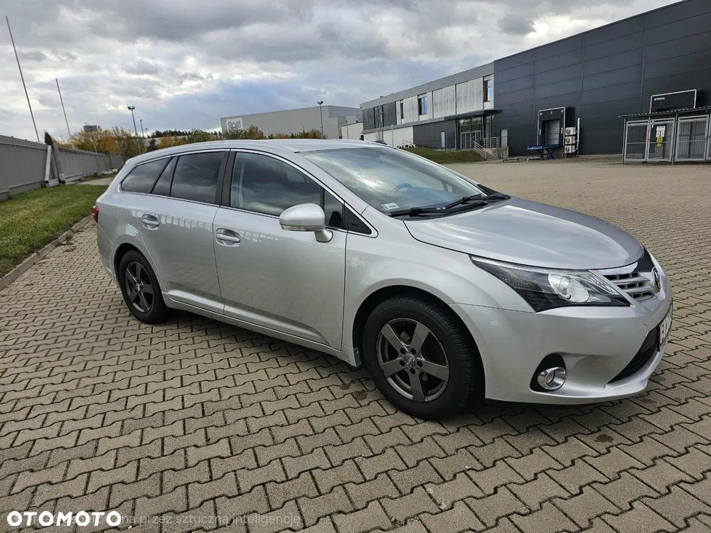 Toyota Avensis Combi 1.6 Comfort - 6