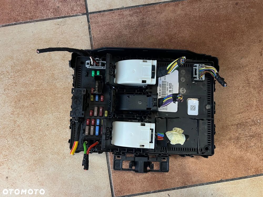 MODUŁ STEROWNIK SKRZYNKA BEZPIECZNIKÓW BSI BCM LU5T-15604-BJCD FORD FOCUS MK4 KUGA MK3 EUROPA 2020 ROK - 1