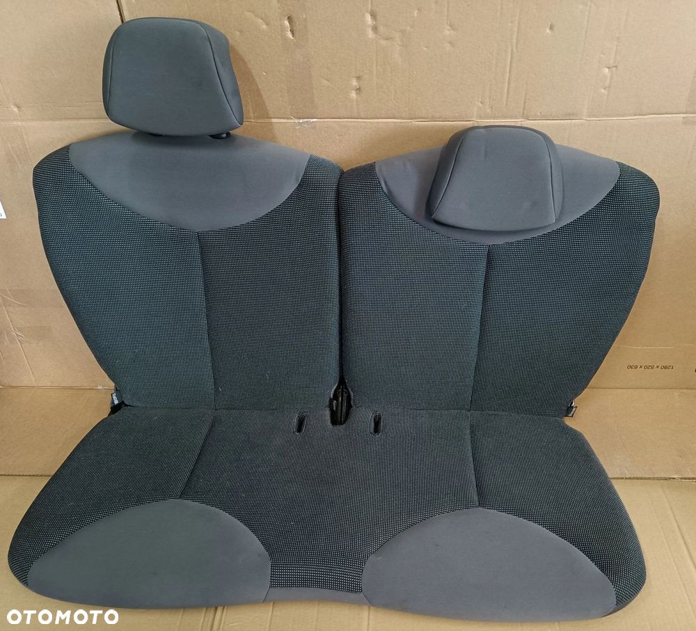 107 kanapa tylna tył fotel 5d Citroen C1 Toyota Aygo Peugeot - 1