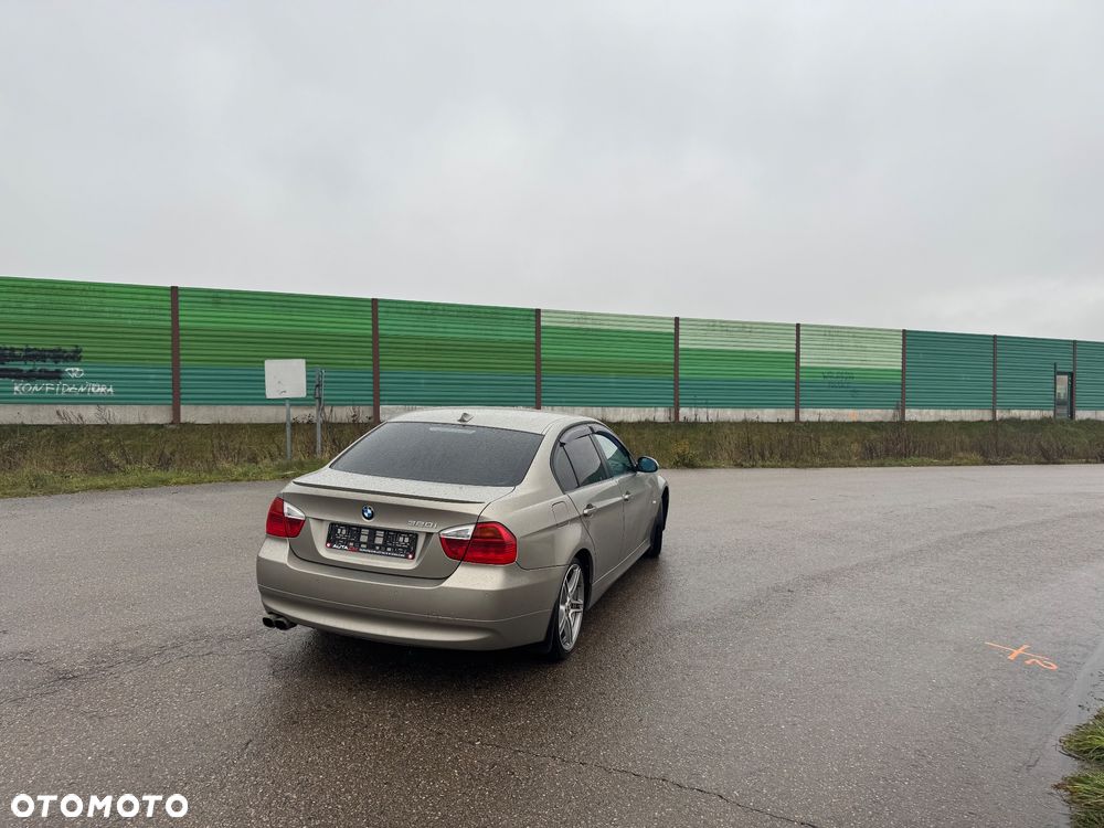 BMW Seria 3 320i Edition Sport - 6