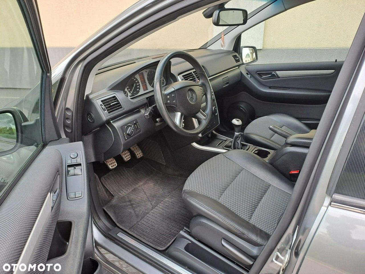 Mercedes-Benz Klasa B 200 - 20