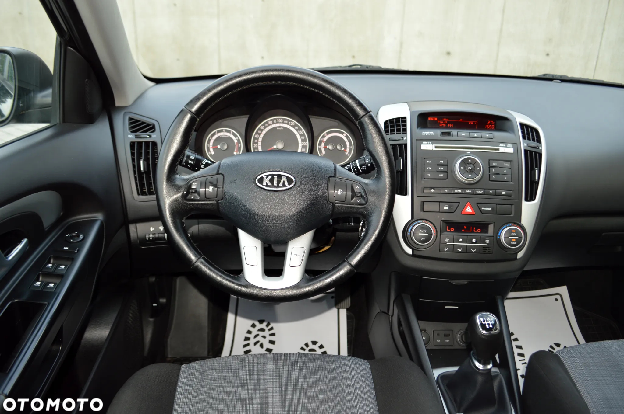Kia Ceed - 14