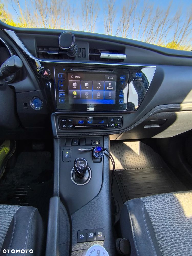 Toyota Auris Hybrid 135 Active - 13
