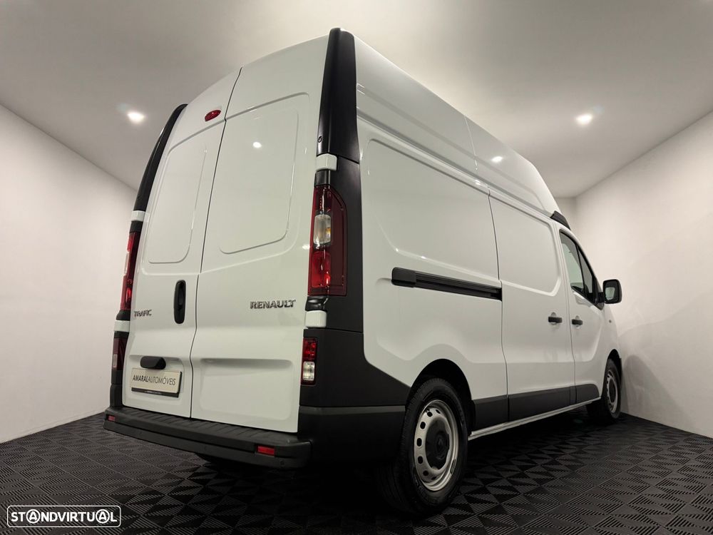 Renault Trafic 2.0 dCi L2H2 1.2T - 4