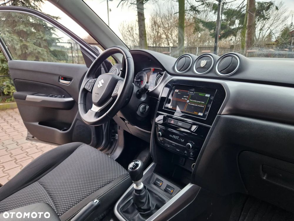 Suzuki Vitara 1.4 Boosterjet Premium 2WD - 26