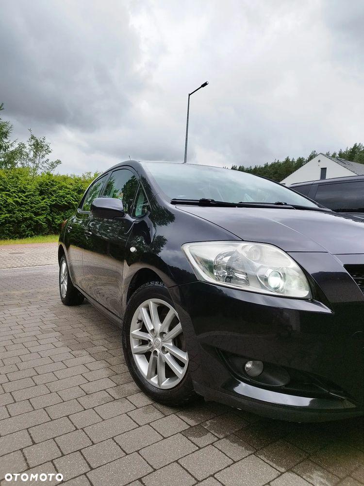 Toyota Auris - 1