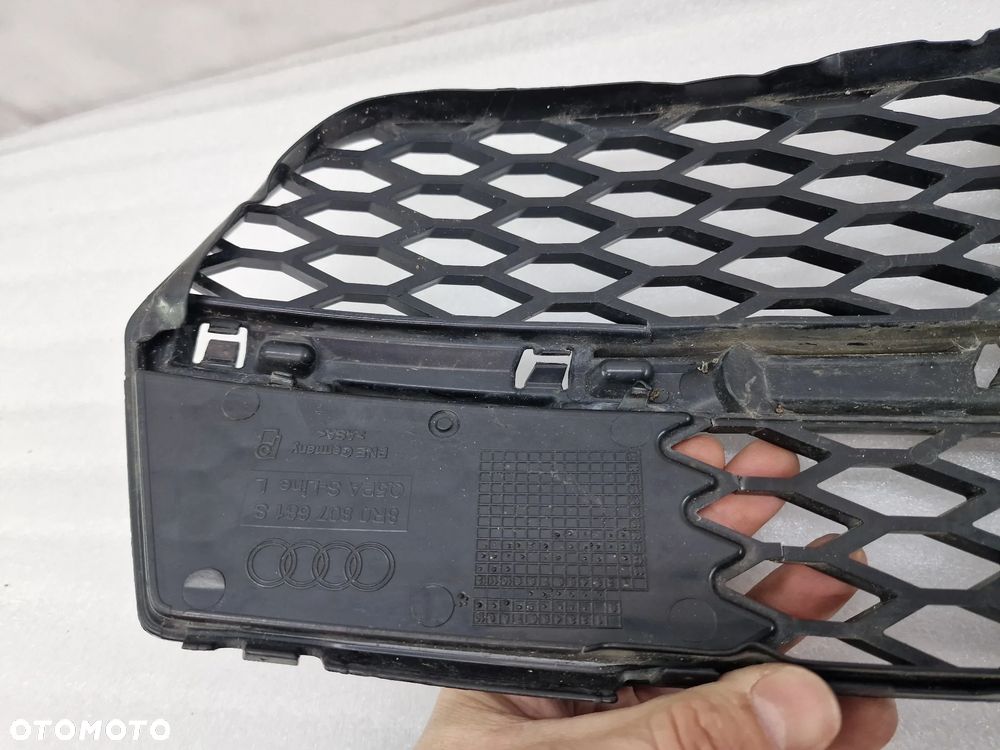 AUDI Q5 8R0 LIFT S-LINE 11- LEWA KRATKA BOCZNA ZDERZAKA PRZEDNIEGO PRZÓD , NR 8R0807681S , NR AUKCJI D/137 - 11
