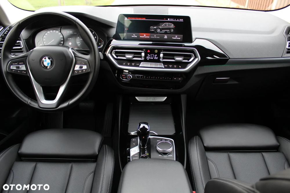 BMW X3 xDrive20i Luxury Line - 16