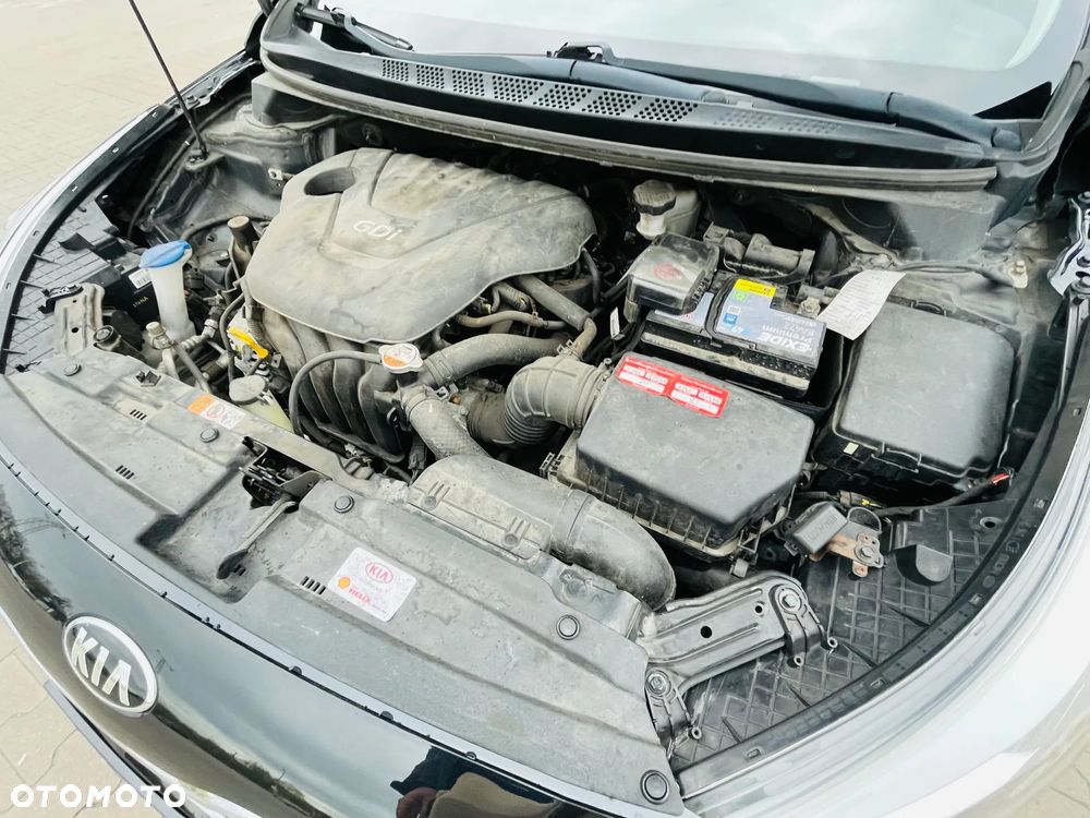 Kia Ceed 1.6 GDI Dream Team Edition - 28