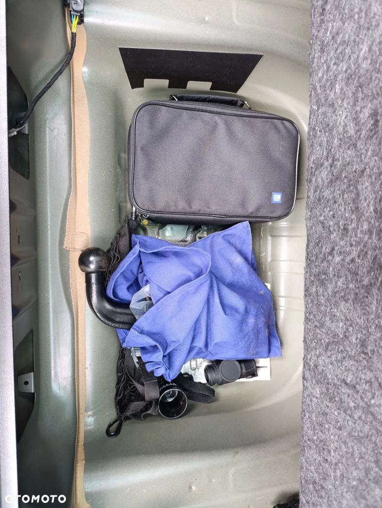 Opel Astra 1.6 D Start/Stop Automatik Dynamic - 13