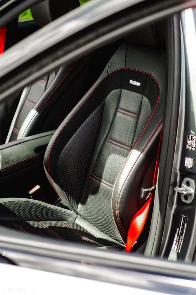 Mercedes-Benz Klasa E AMG 53 4-Matic+ - 12