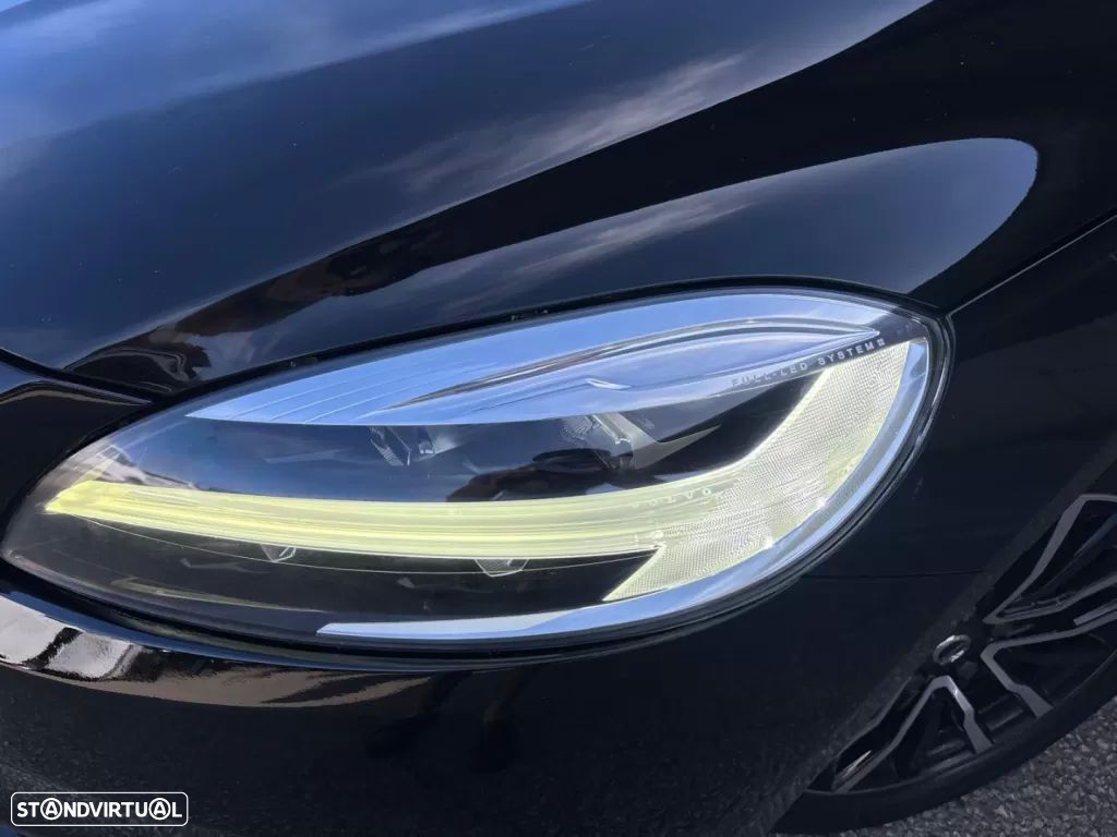 Volvo V40 2.0 D3 Momentum - 5