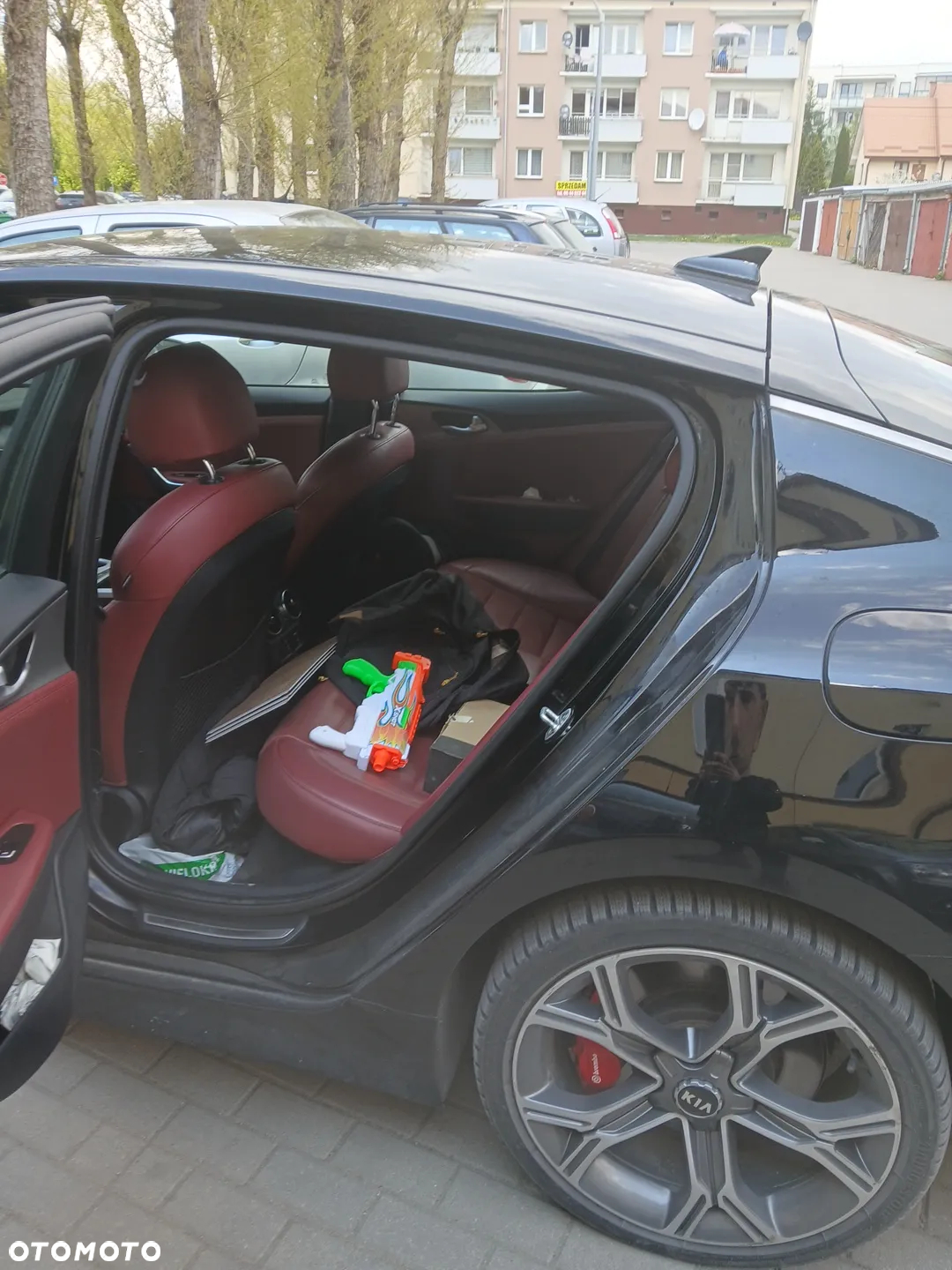 Kia Stinger - 11