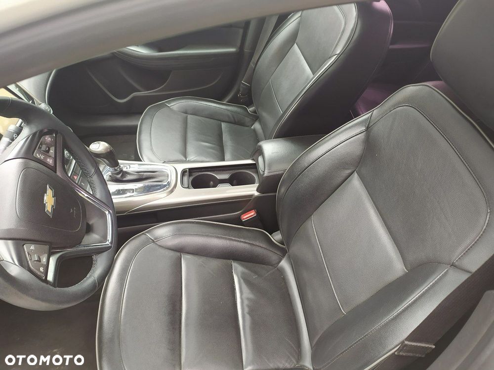 Chevrolet Malibu - 4