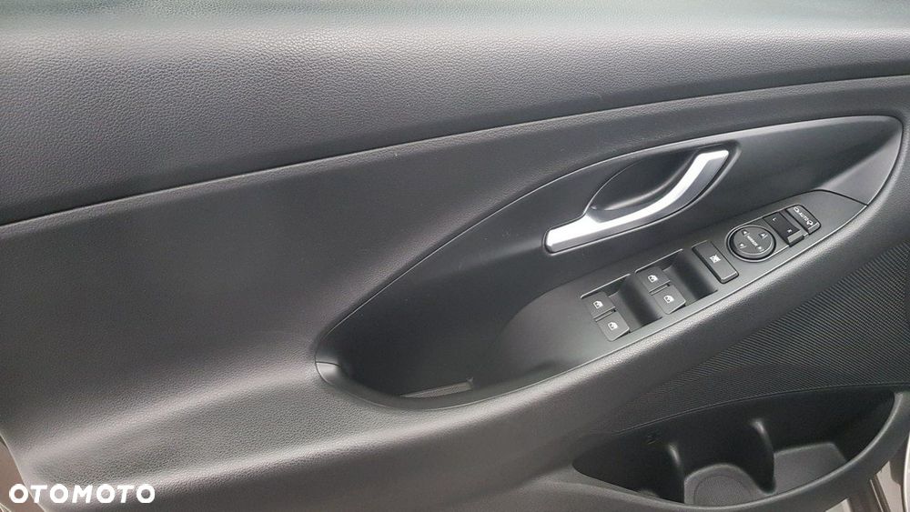 Hyundai i30 - 19