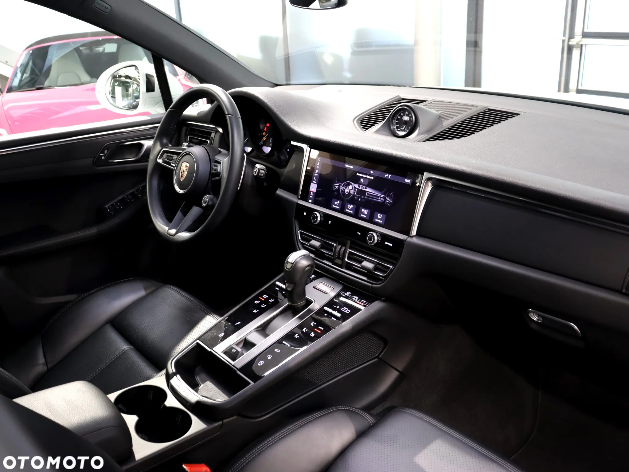 Porsche Macan Standard - 18