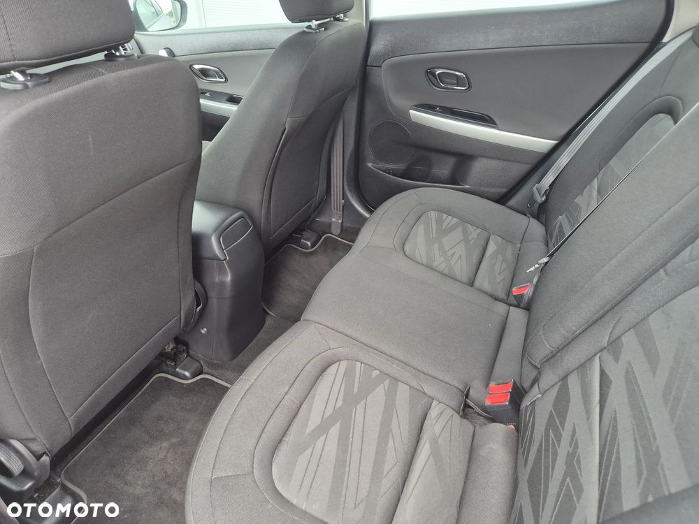 Kia Ceed 1.4 L - 16