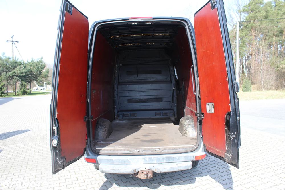Mercedes-Benz Sprinter - 10