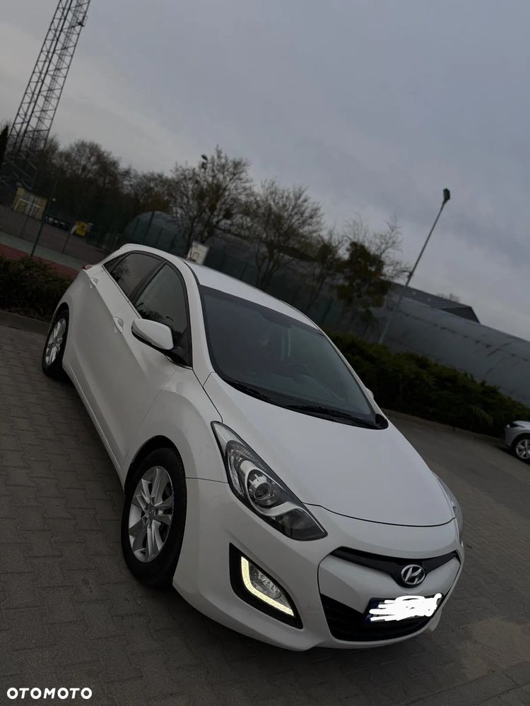 Hyundai i30 1.4 CRDi Intro Edition - 1