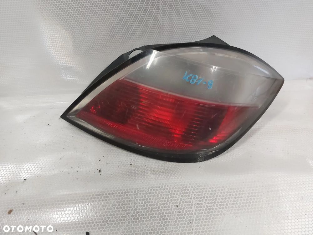 . LAMPA TYL TYLNA PRAWA OPEL ASTRA 3 H HB