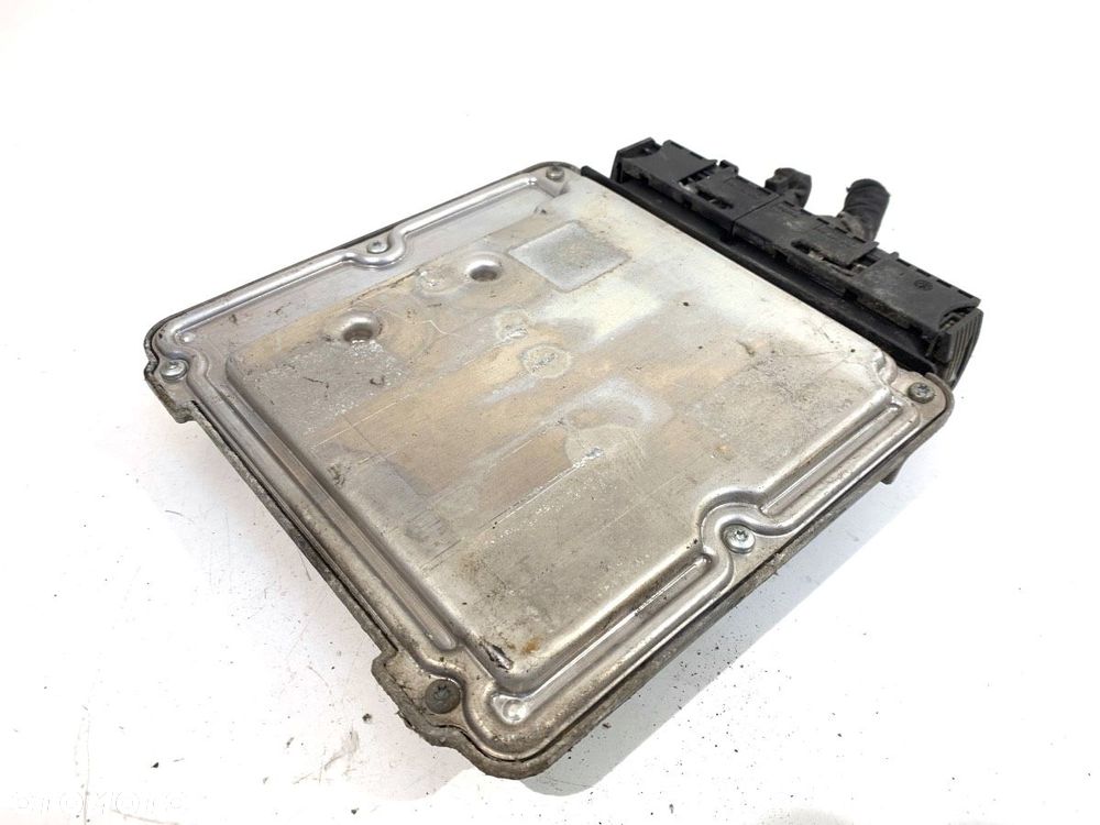 KOMPUTER SILNIKA  AUDI A3 (8P1) 2003 - 2013 1.9 TDI 77 kW [105 KM] olej napędowy 2003 - 2010 - 2