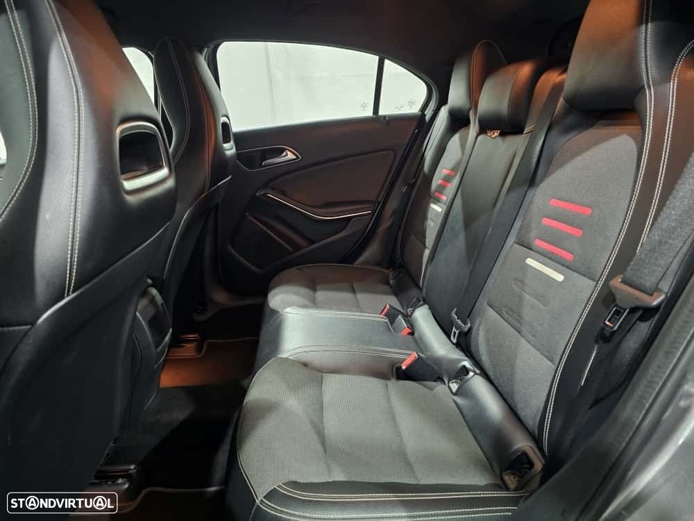 Mercedes-Benz A 180 d Urban - 12