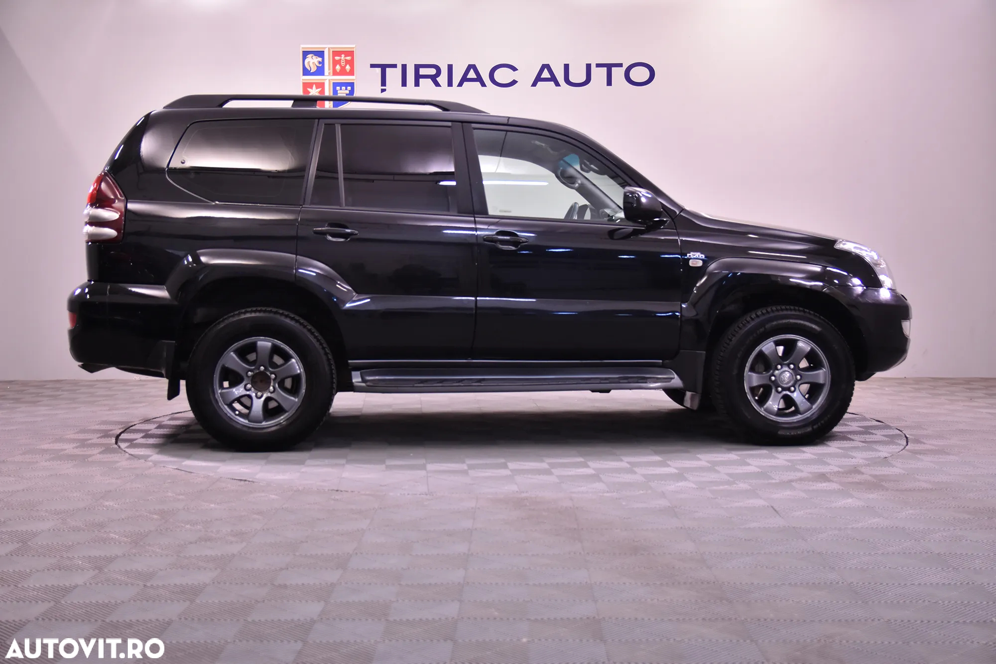 Toyota Land Cruiser 3.0 TD-4D Aut VX - 6