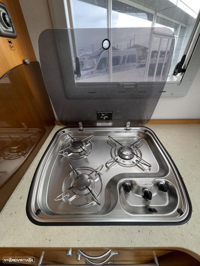 Autostar Auros 80 Distinction 2.3 MJ cama francesa - 31