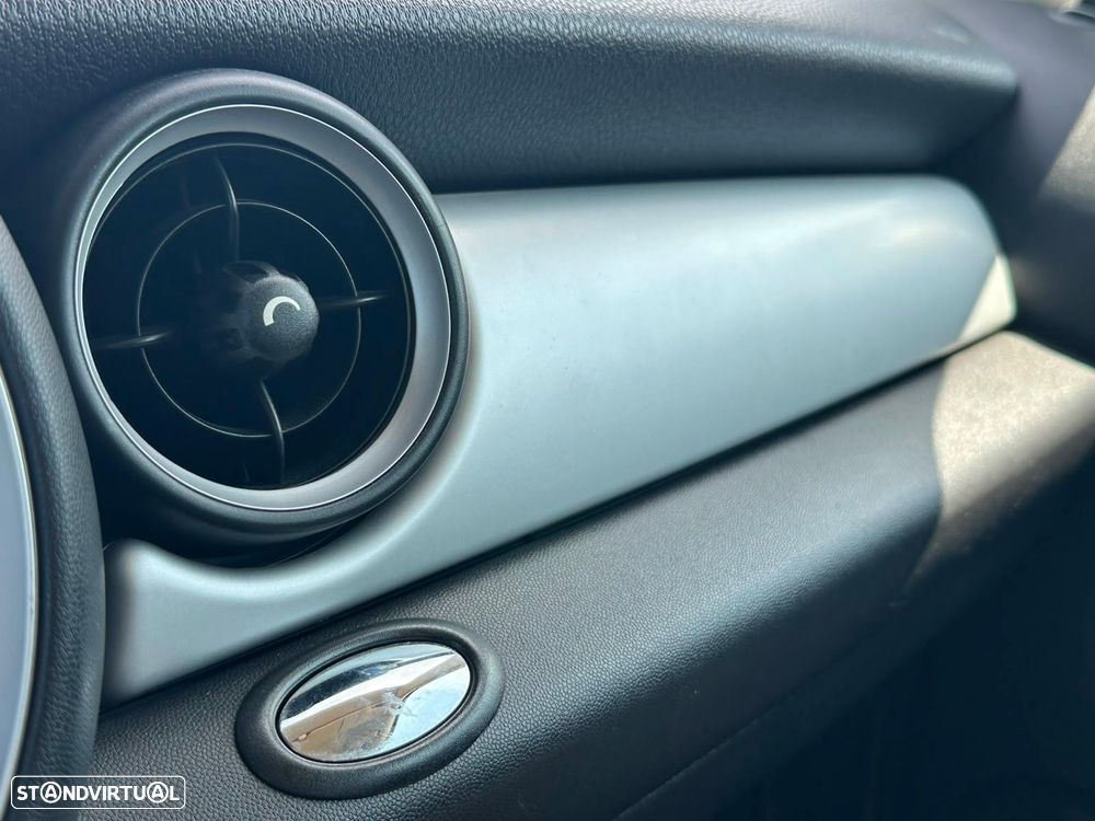MINI 3 Portas One D - 31