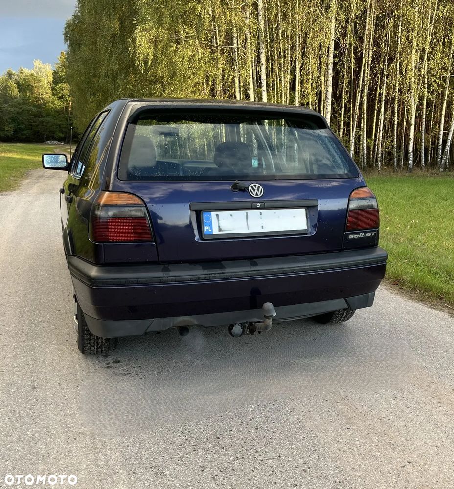 Volkswagen Golf 1.8 GT Special - 2