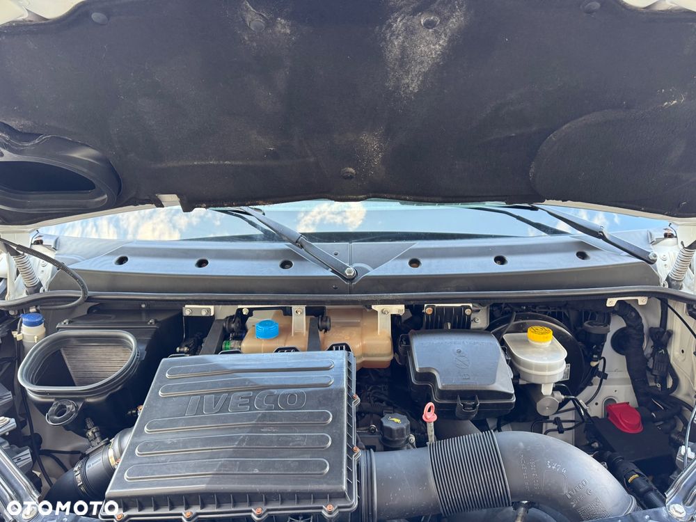 Iveco DAILY 35 C 15 BLASZAK Motor 3.0 Litry KLIMA - 16