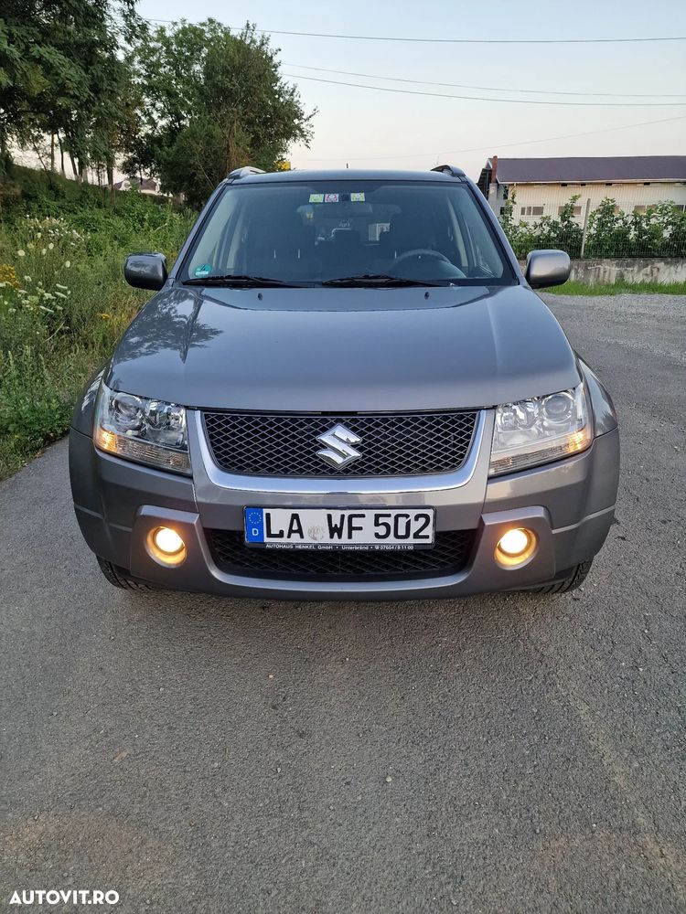 Suzuki Grand Vitara 1.9 DDiS Comfort DPF Family - 2
