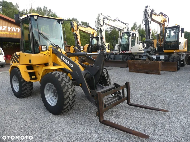 Volvo L30B PRO / Z Niemiec / 2011r / Ładny Stan / - 4