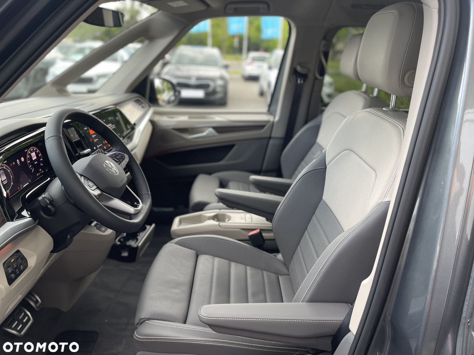 Volkswagen Multivan - 9